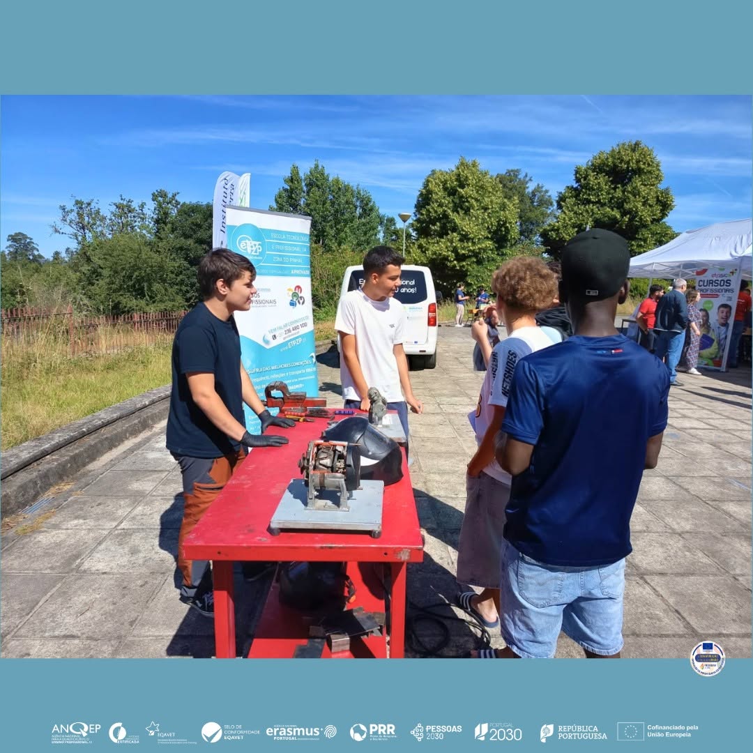 FEIRA EXPO FUTURO E CARREIRA | AGRUPAMENTO DE ESCOLAS DE PEDRÓGÃO GRANDE 2 2 12